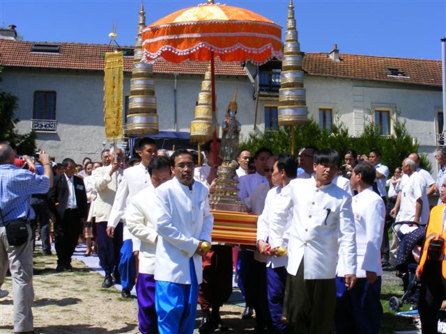 9th celebrationprabang08-110508 305.jpg